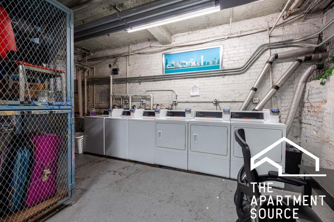 1347 N Dearborn St #204 - Photo 4 of 4