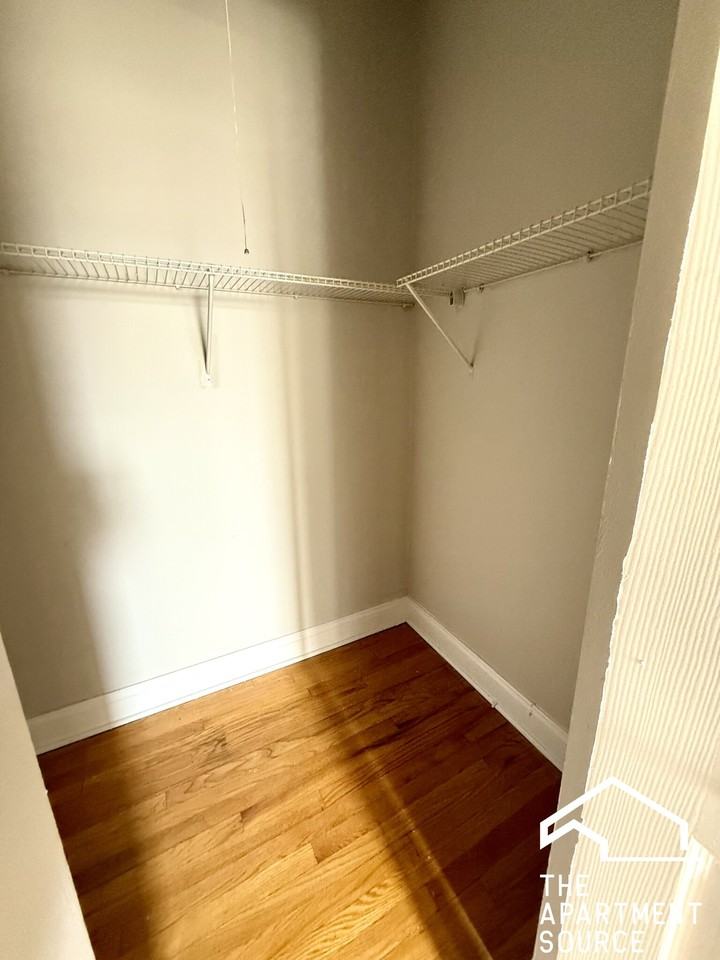 2211 E 69th St #3 - Photo 5 of 10