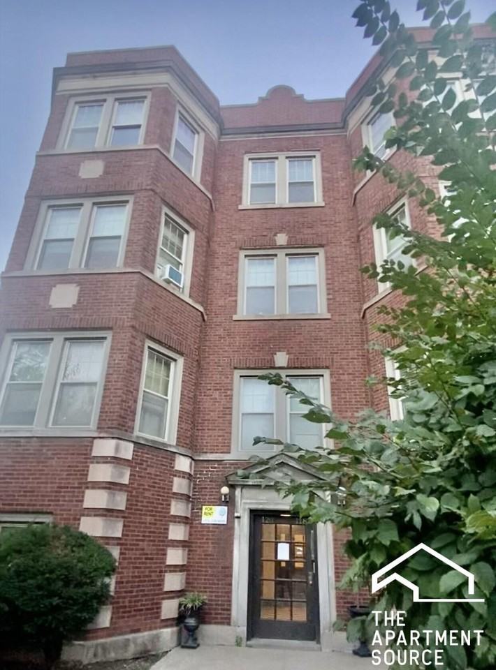 120 S Austin Blvd #1 - Photo 2 of 2
