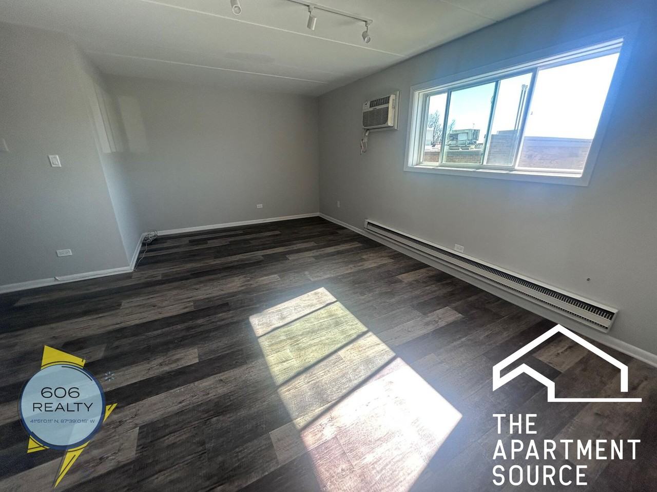1128 Des Plaines Ave #304 - Photo 4 of 12