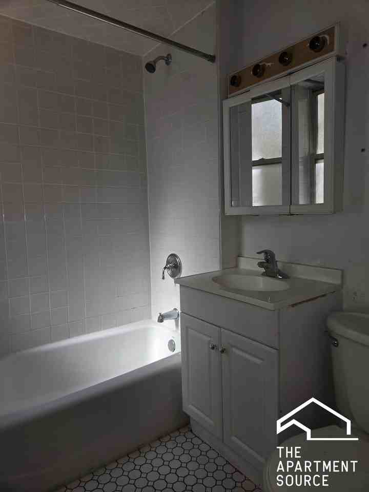550 Elmwood Ave #1 - Photo 3 of 14