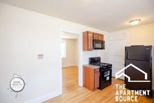 5017 W Cermak Rd #5 - Photo 1 of 1