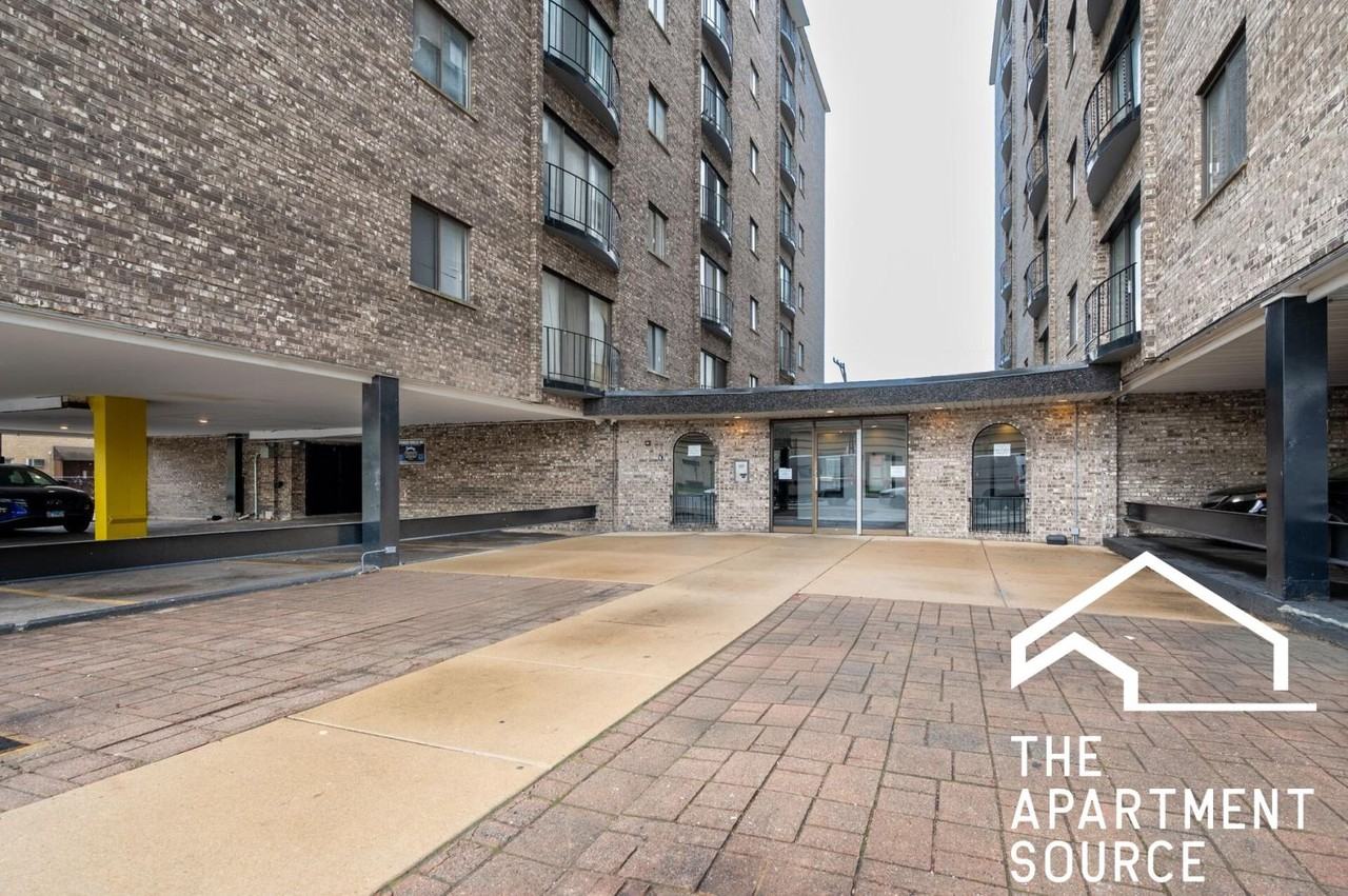 2300 N Harlem Ave #601 - Photo 2 of 7