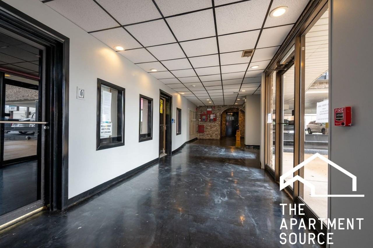 2300 N Harlem Ave #601 - Photo 4 of 7