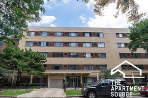 featured image of 5909 N Kenmore Ave #102