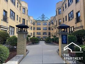 2325 N Rockwell St #B2 - Photo 1 of 1