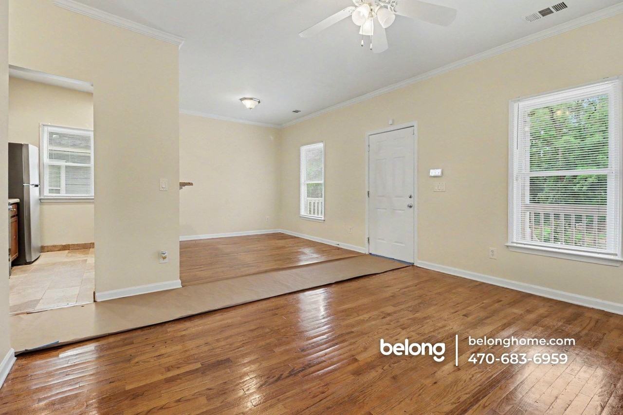 711 Meldrum St Nw - Photo 5 of 20