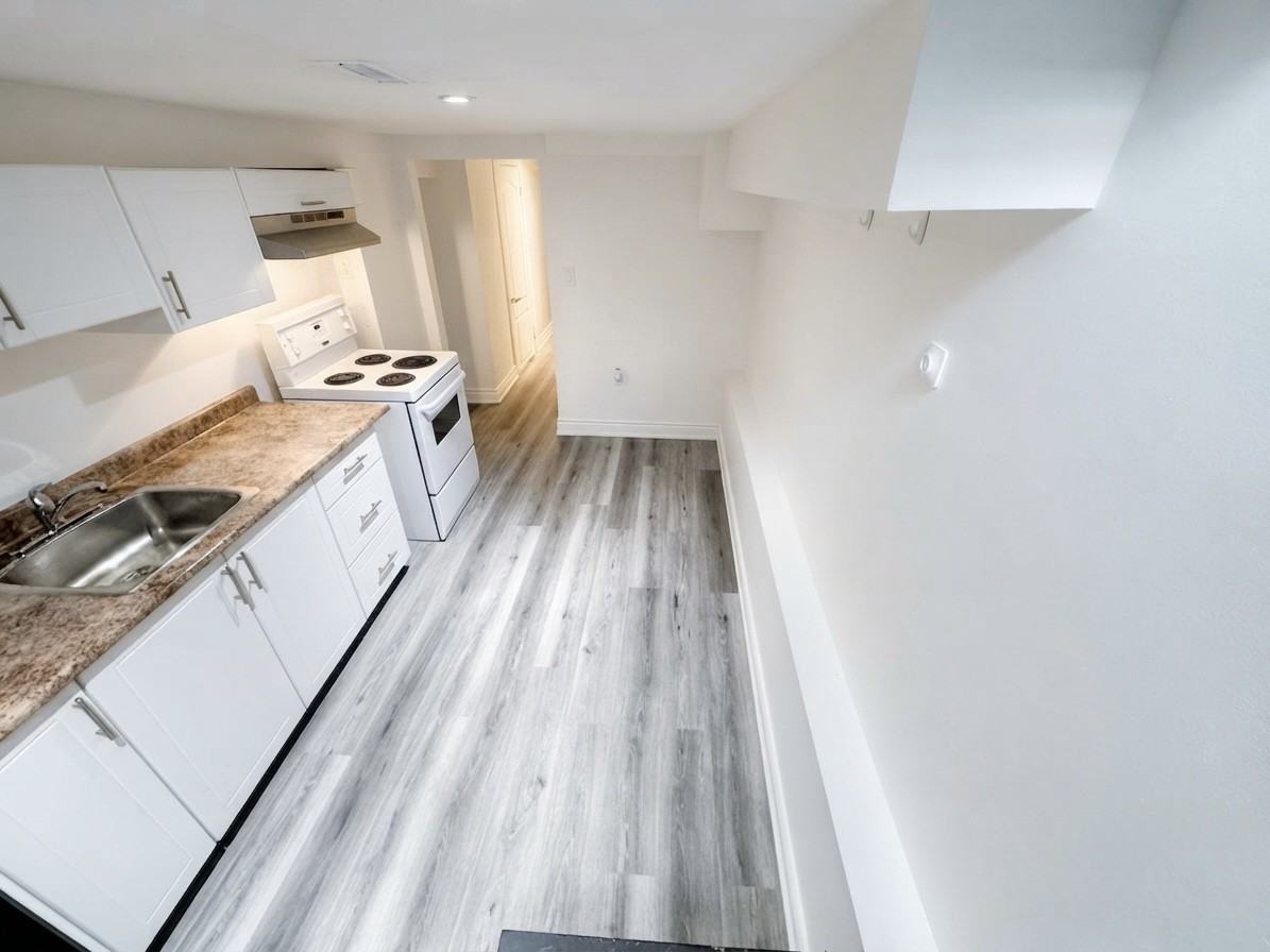909 Palmerston Ave - Photo 2 of 13
