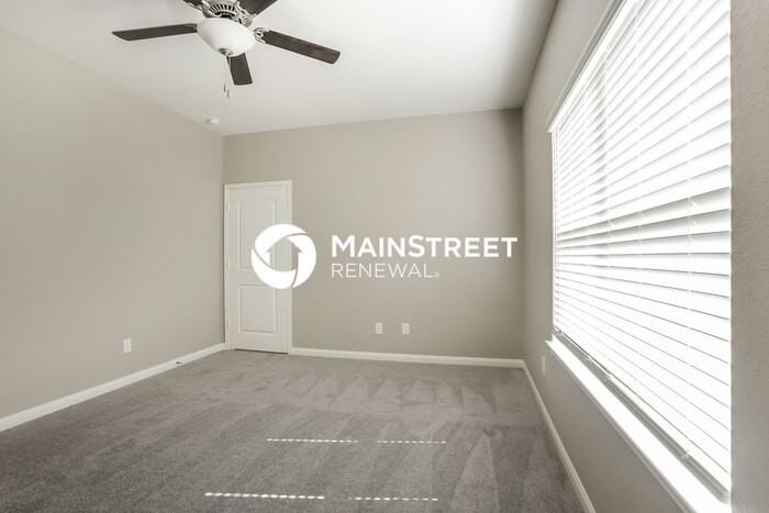 25237 Dickens Dr - Photo 6 of 17