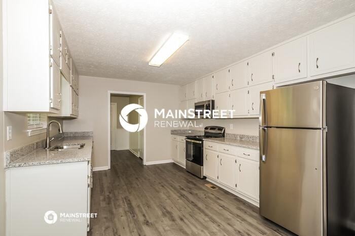 411 Grove Pointe Ct - Photo 7 of 16