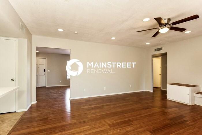 8720 N 53rd Ave - Photo 6 of 16