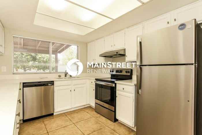 8720 N 53rd Ave - Photo 7 of 16