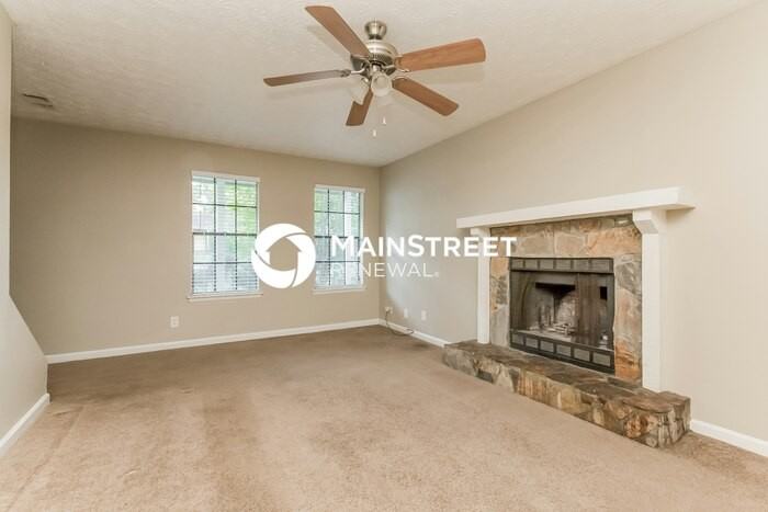 6125 Creekford Dr - Photo 3 of 15