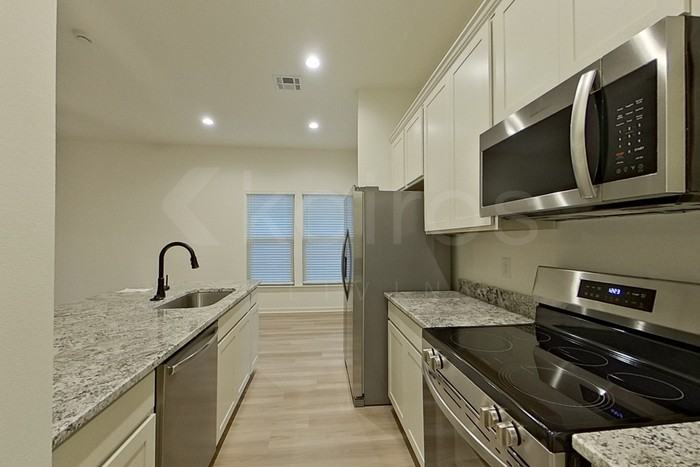 215 Peppercorn Way - Photo 2 of 4