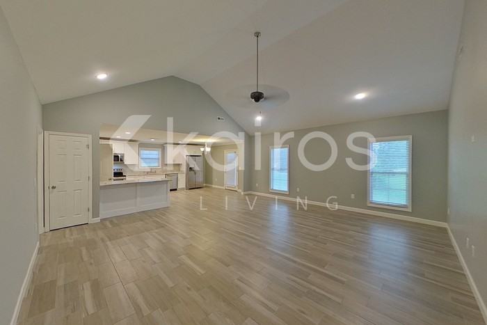 162 Eastwood Ln - Photo 2 of 22