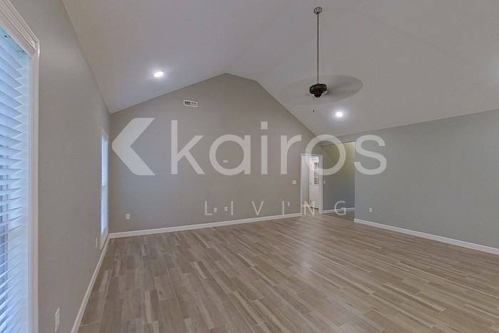 162 Eastwood Ln - Photo 7 of 22