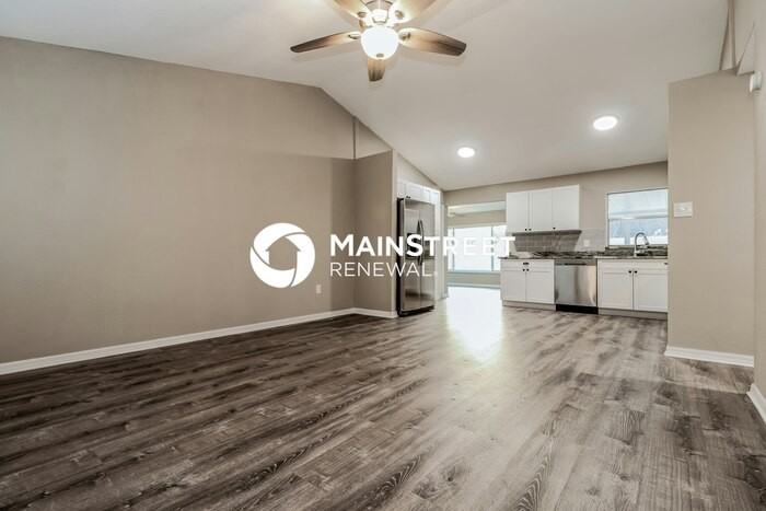 3527 Murrow St - Photo 6 of 16