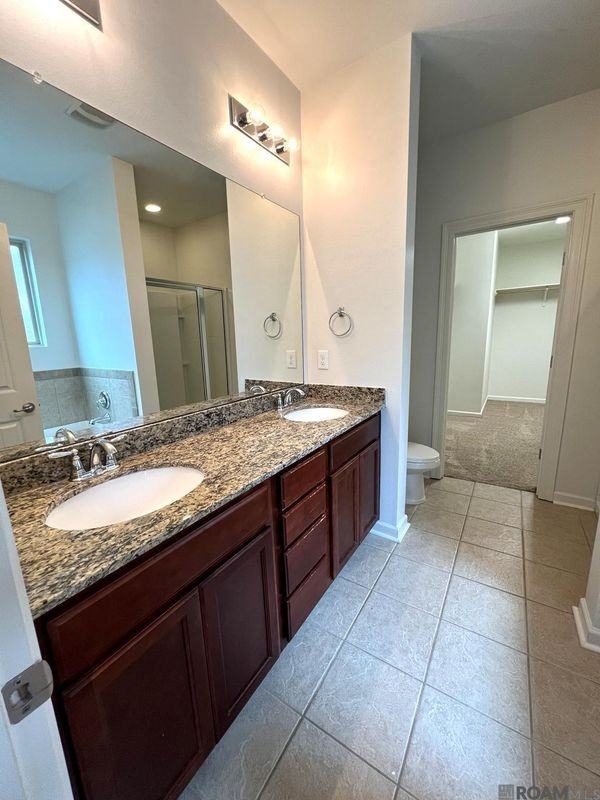 1439 Granby Dr - Photo 5 of 10
