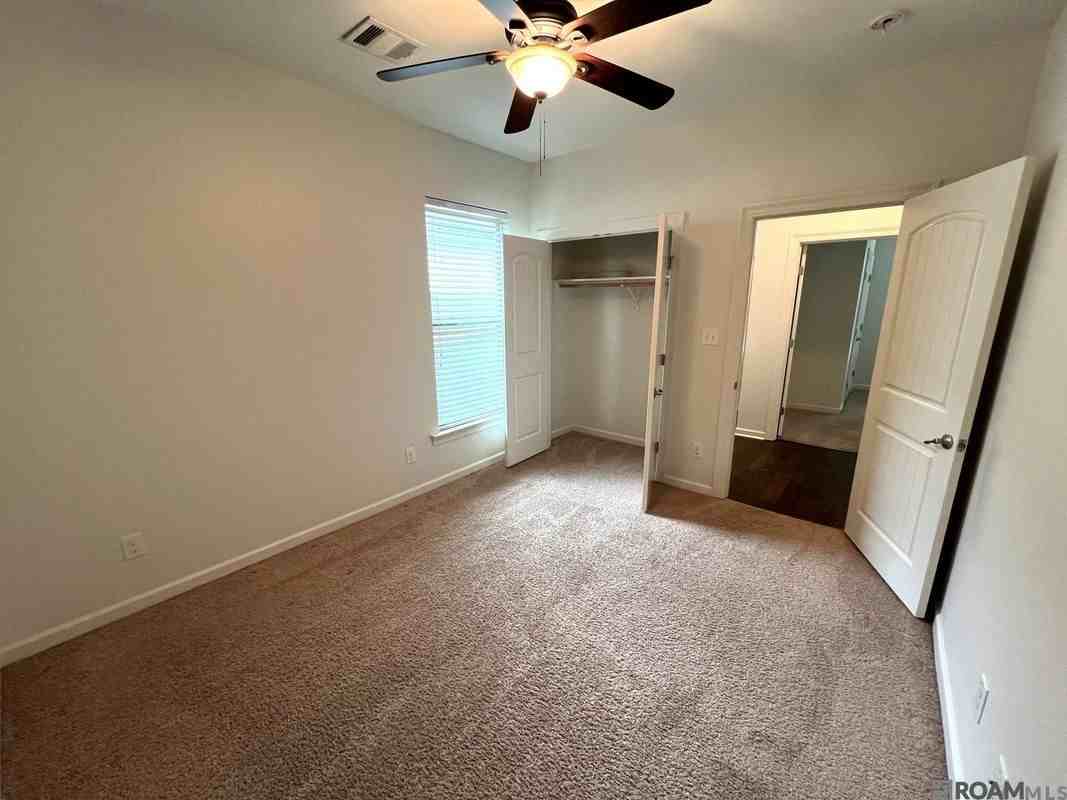 1439 Granby Dr - Photo 6 of 10