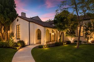 featured image of 926 E Dryden St