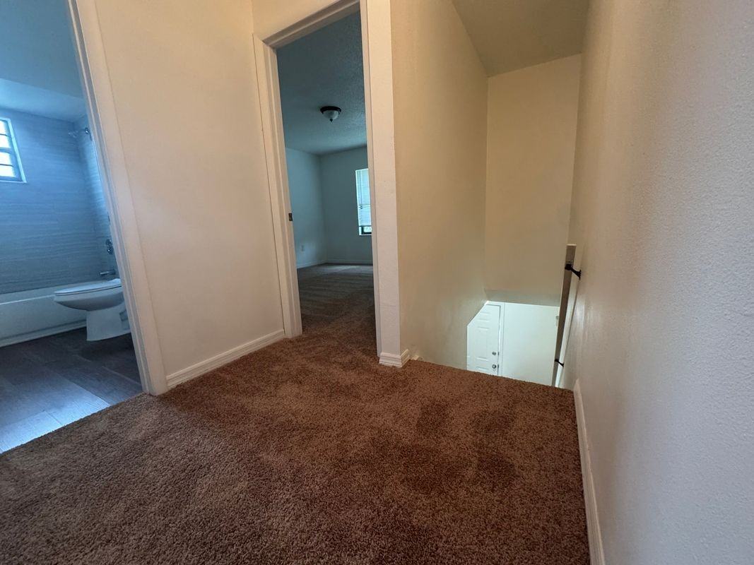 221 S Cypress Way - Photo 6 of 13