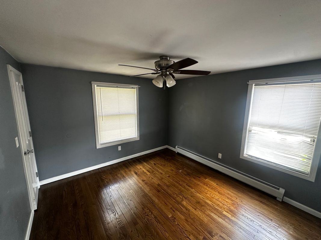 84 Ambrose St - Photo 5 of 10
