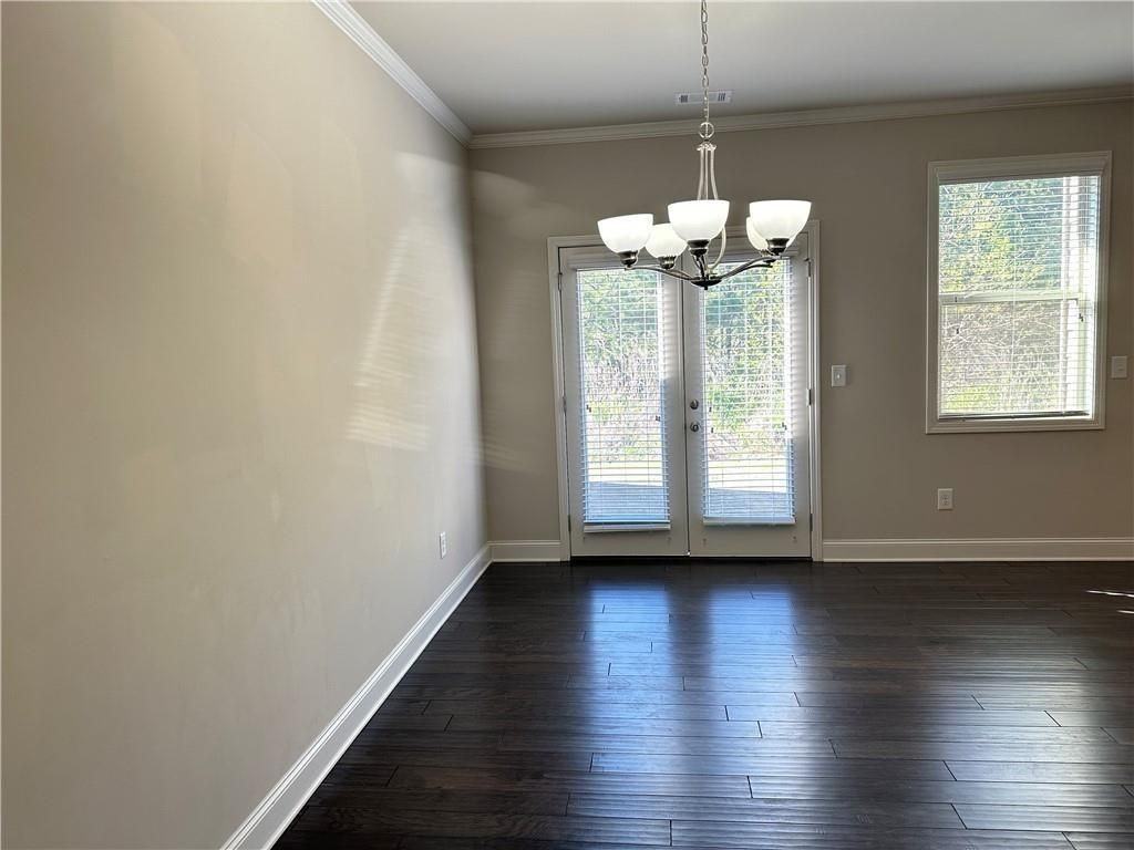 2045 Wheylon Dr - Photo 5 of 15