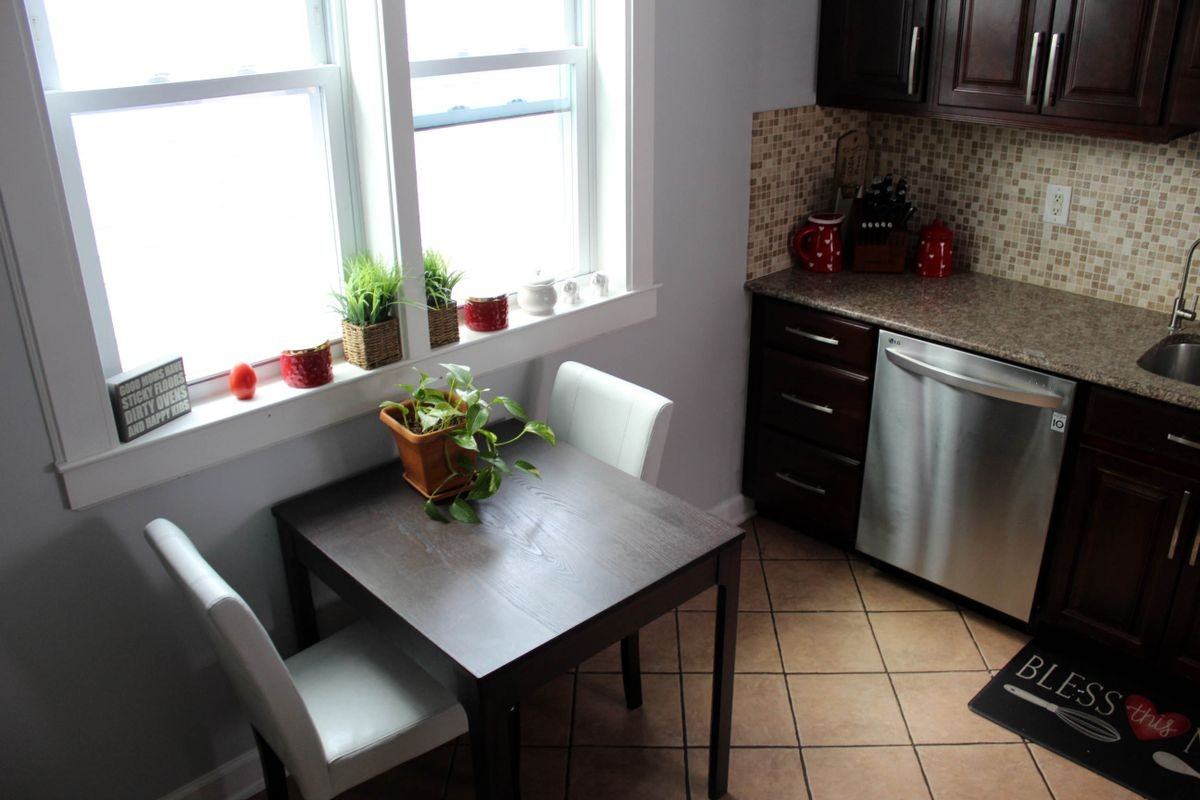 391 Semel Ave - Photo 2 of 17