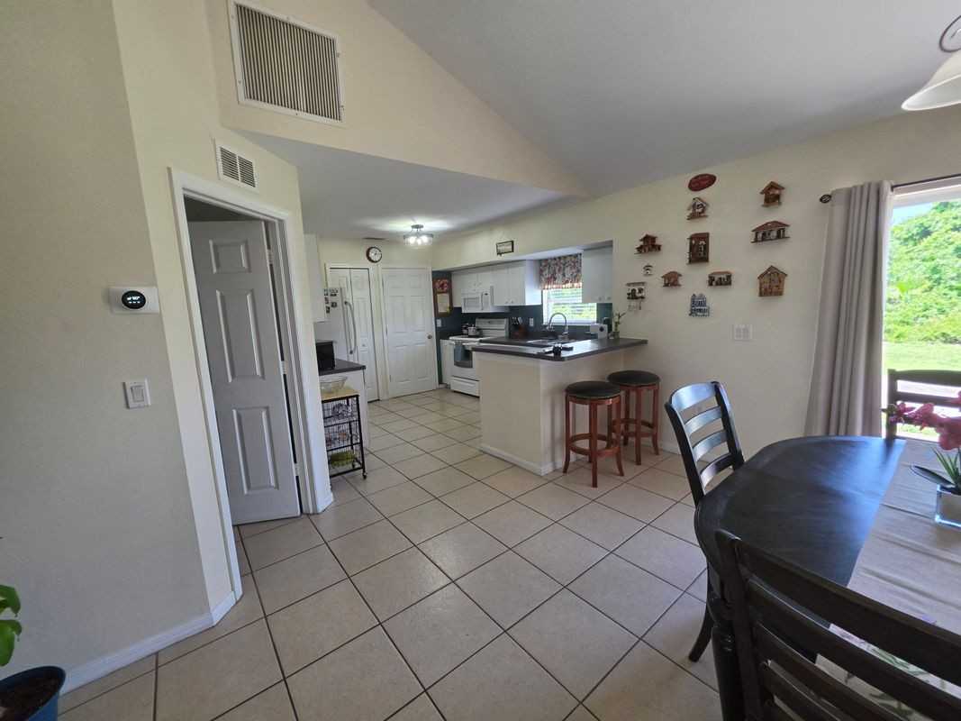 3105 12th St W - Photo 3 of 6
