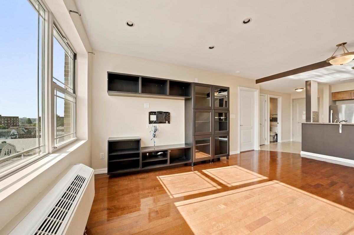 4040 75th St ##7d - Photo 3 of 25