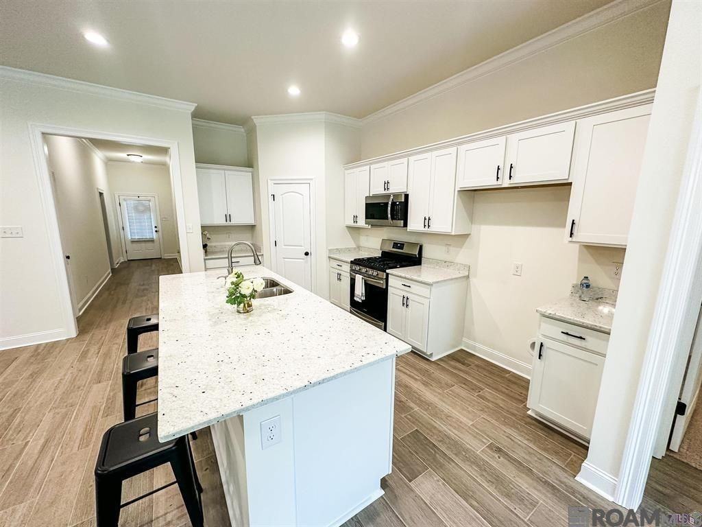 10904 Maitland Ave - Photo 4 of 15