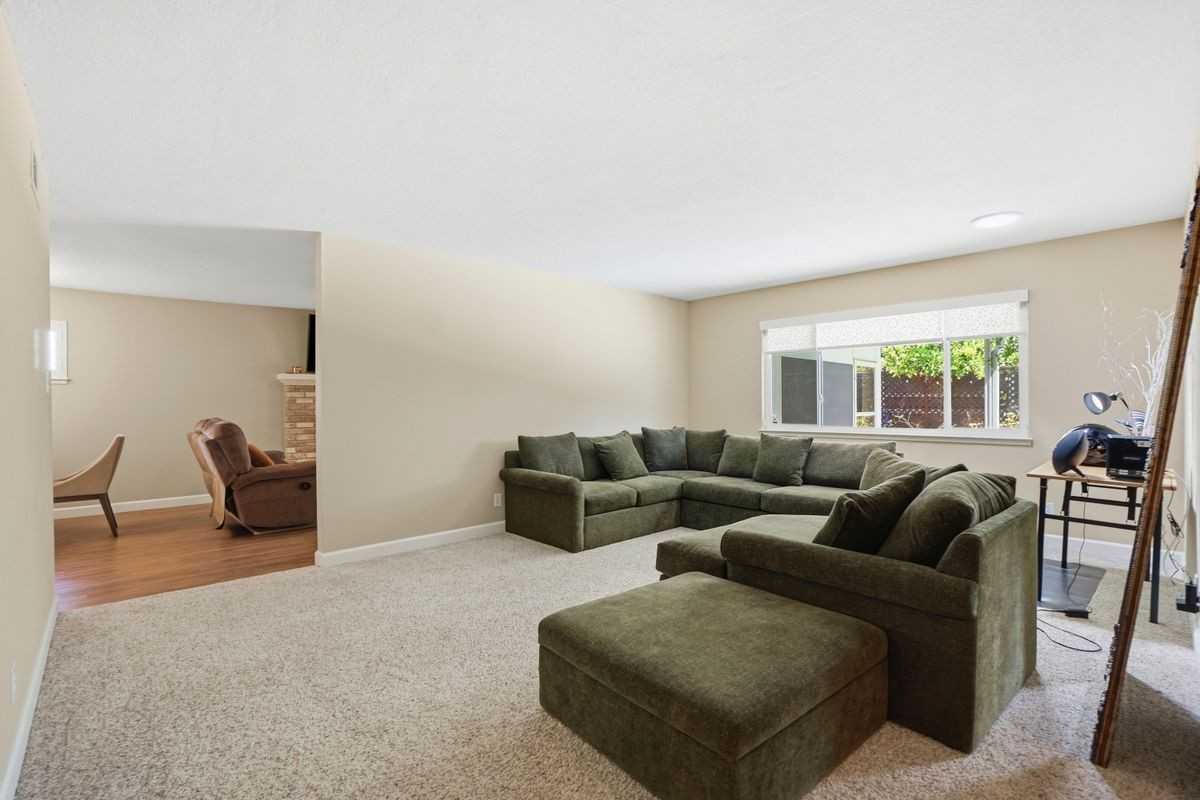 4657 Brenda Cir - Photo 5 of 49
