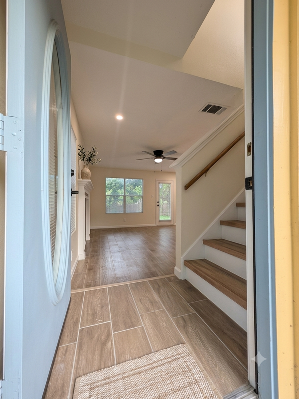 13303 Lyndhurst St - Photo 2 of 14