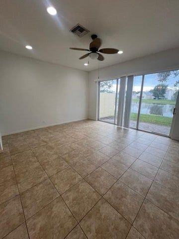 130 Newberry Ln - Photo 3 of 9