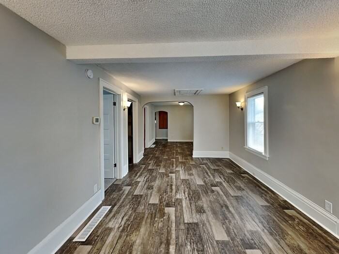 2068 Reaney Ave E - Photo 2 of 21