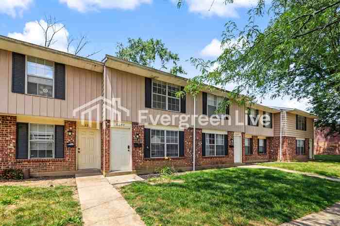 8233 Mount Carmel St - Photo 2 of 15