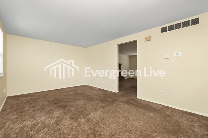 8346 Eagle Pass Dr - Photo 2 of 15