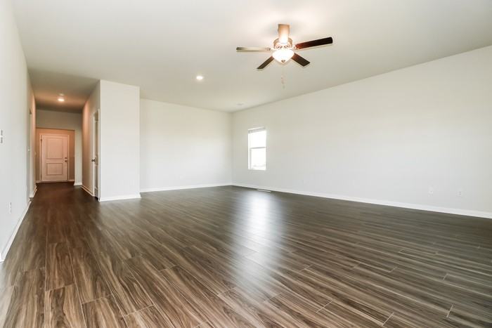 126 Shire Dr - Photo 4 of 13