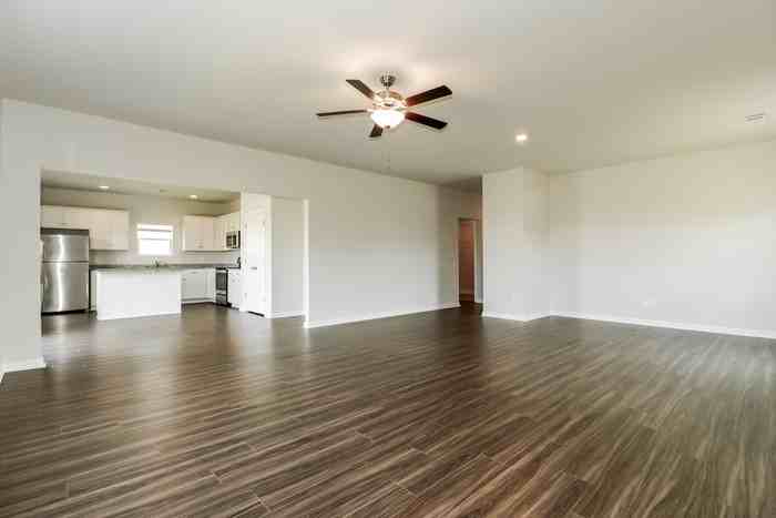 126 Shire Dr - Photo 5 of 13