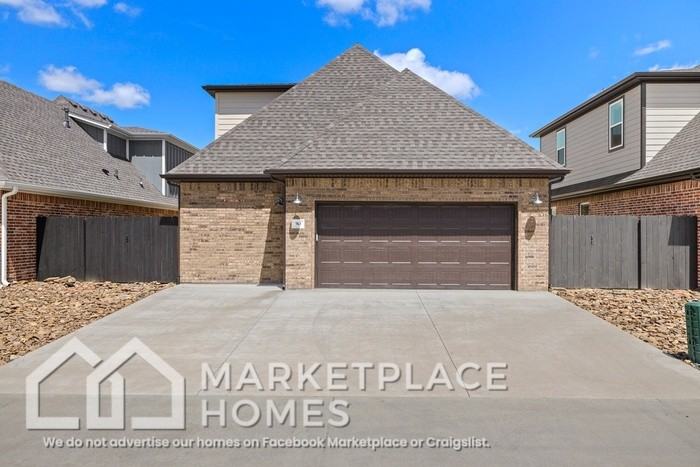 763 N Malbec Rd - Photo 3 of 6