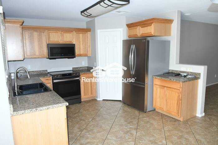 3282 W Belle Ave - Photo 6 of 19