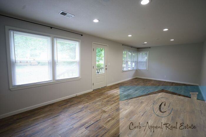 1213 Haltom St - Photo 2 of 20