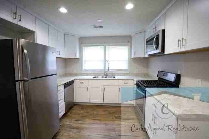 1213 Haltom St - Photo 3 of 20