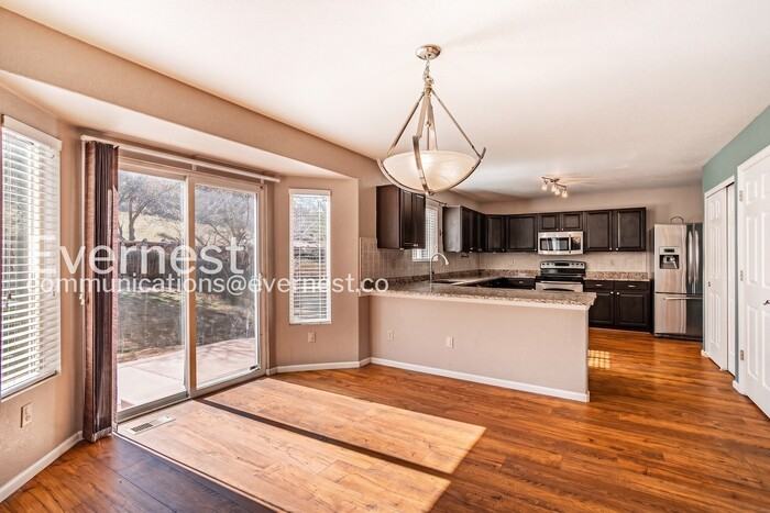 7255 Pine Hills Way - Photo 4 of 27