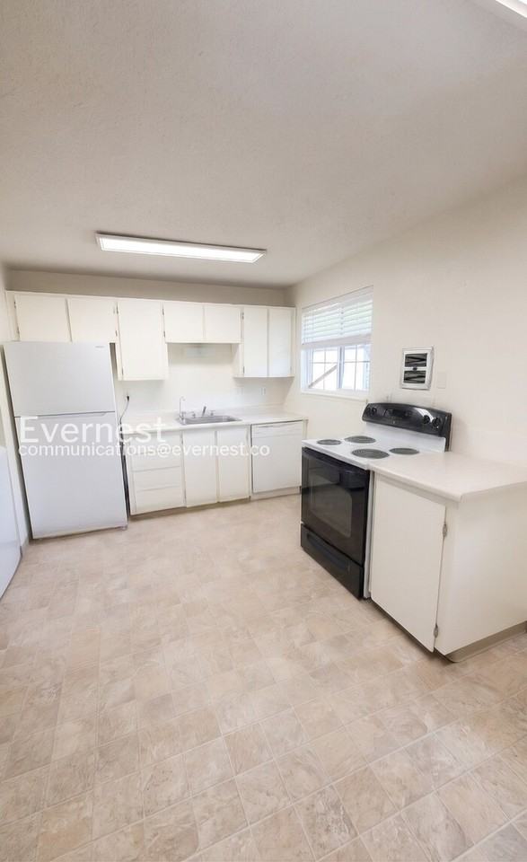 14035 Sw Hazel St - Photo 3 of 18