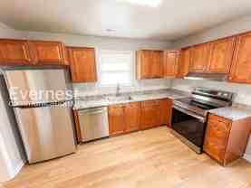 15815 Meridian Ave - Photo 1 of 1