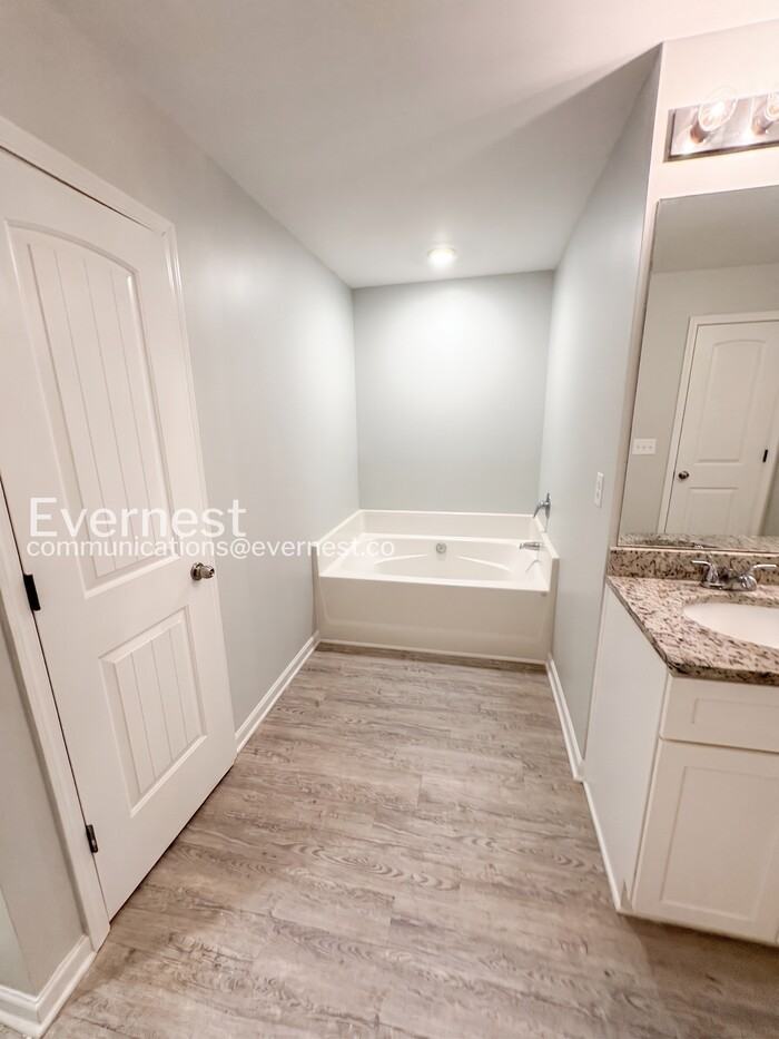 5328 Hanover St - Photo 7 of 26