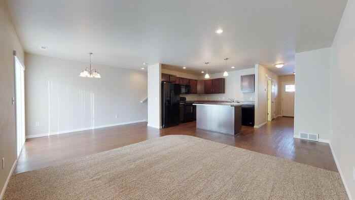 4005 29th St Se - Photo 2 of 19