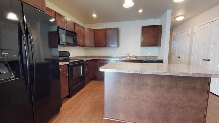 4005 29th St Se - Photo 3 of 19