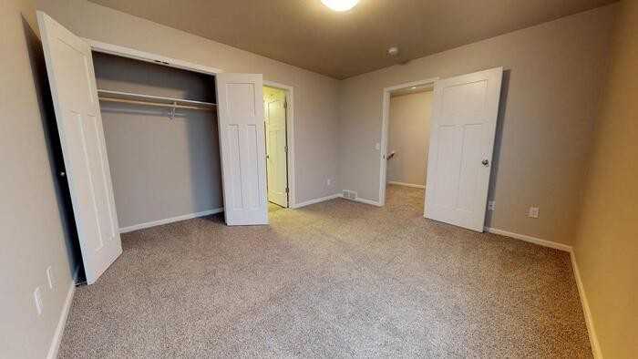 4005 29th St Se - Photo 4 of 19